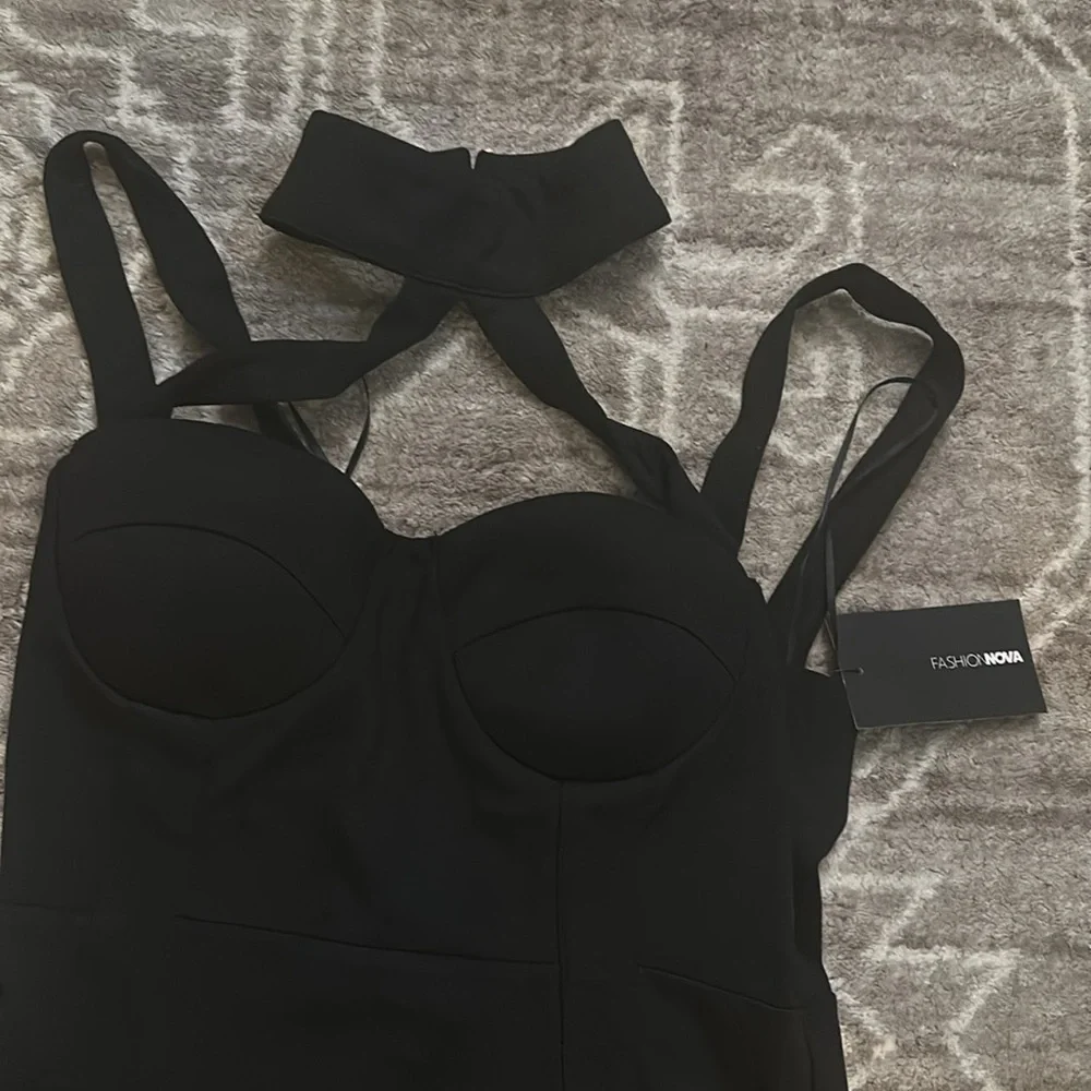 Black dress - Picture 4 of 4